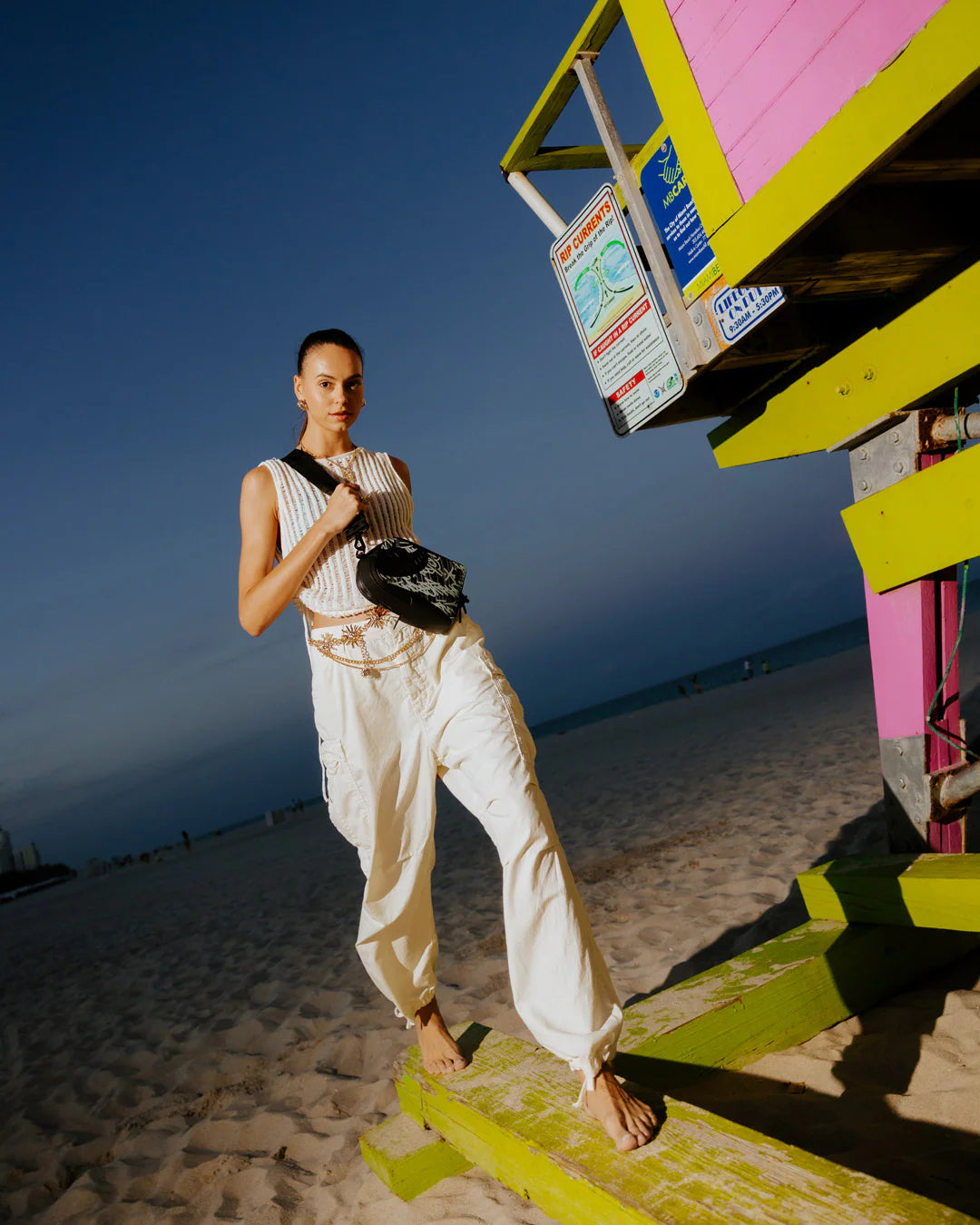 RACEWAY GRAFFITI BACKPACK SLING