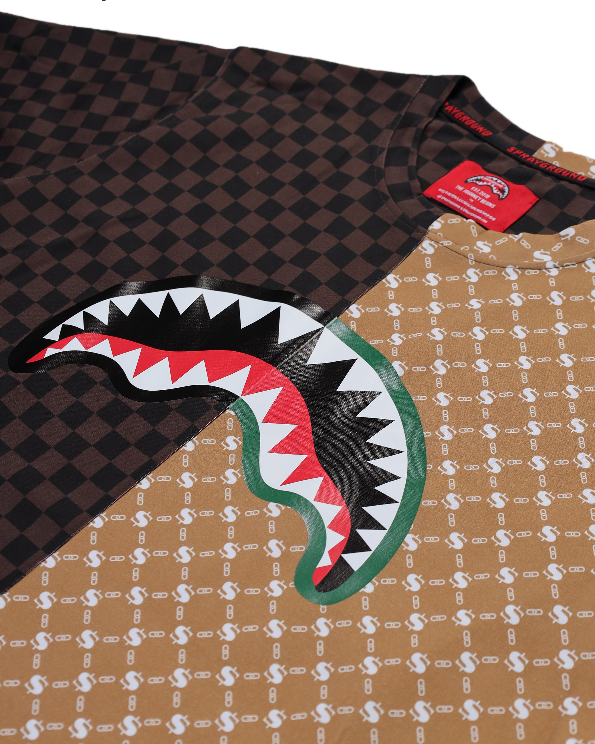 【SPRAYGROUND】Paris VS Florence Tシャツ Sprayground PARIS VS FLORENCE SPLIT REGULAR T-SHIRT