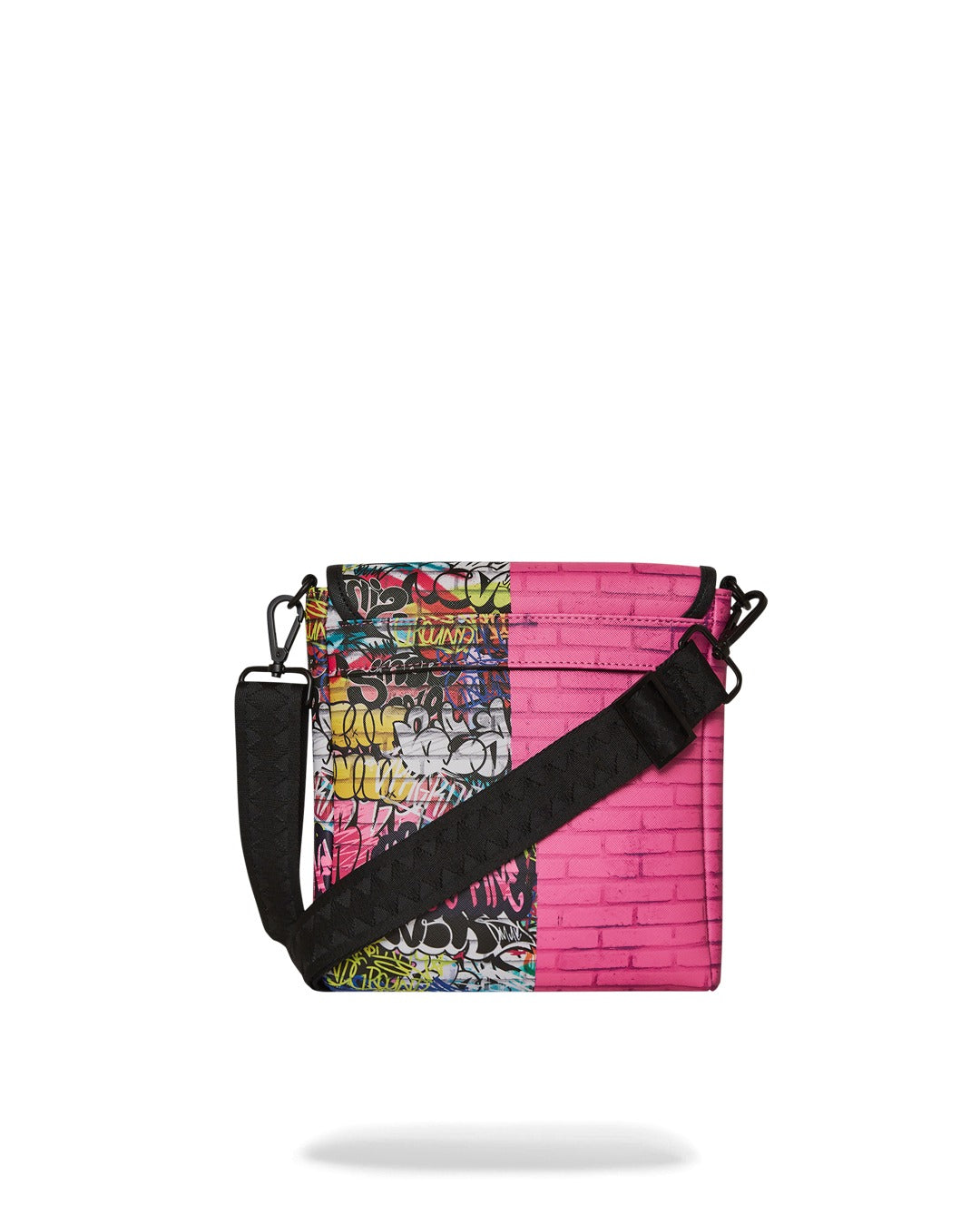 公式完売【SPRAYGROUND】PINK PAINTERメッセンジャーバッグ人気 Sprayground PINK PANTHER PINK PAINTER MESSENGER SLING BAG
