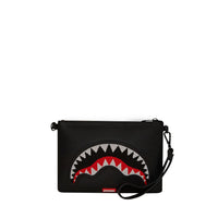 FLY KNIT MOUTH CROSSOVER CLUTCH