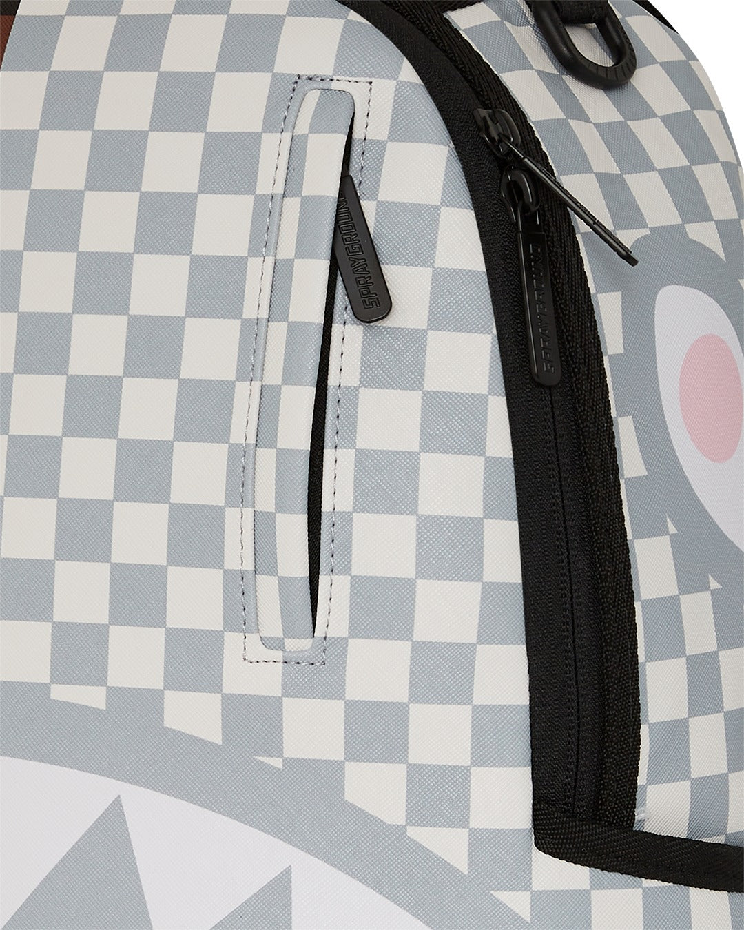 SPLIT ROSE SHARKS IN PARIS