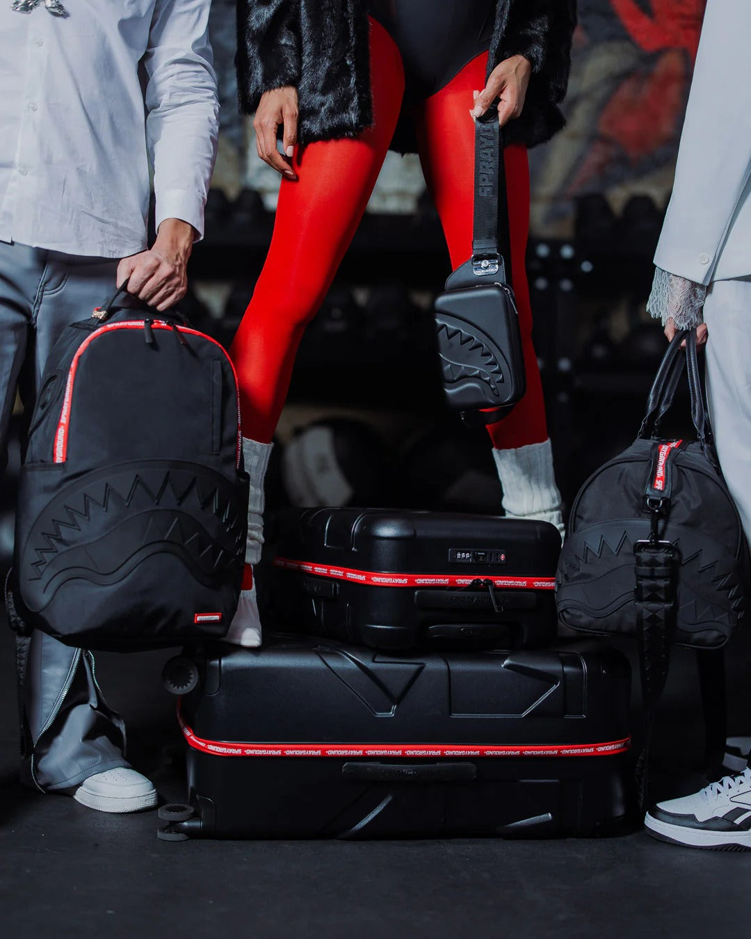 PRINTED ZIPPER SHARK CARRY-ON LUGGAGE