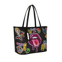 LIPS SMACK DOWN TOTE