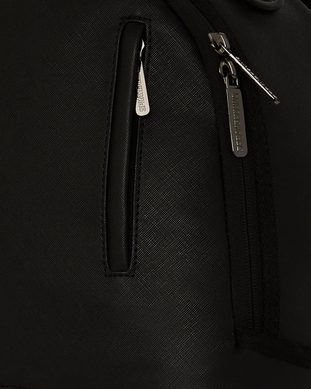 SHARK SHAPE THRU BACKPACK