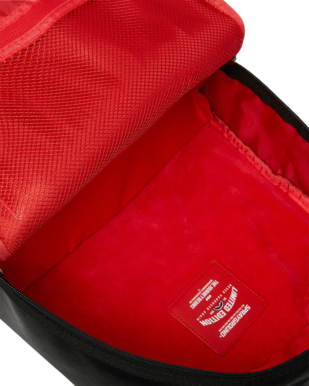 SHARK SHAPE THRU BACKPACK