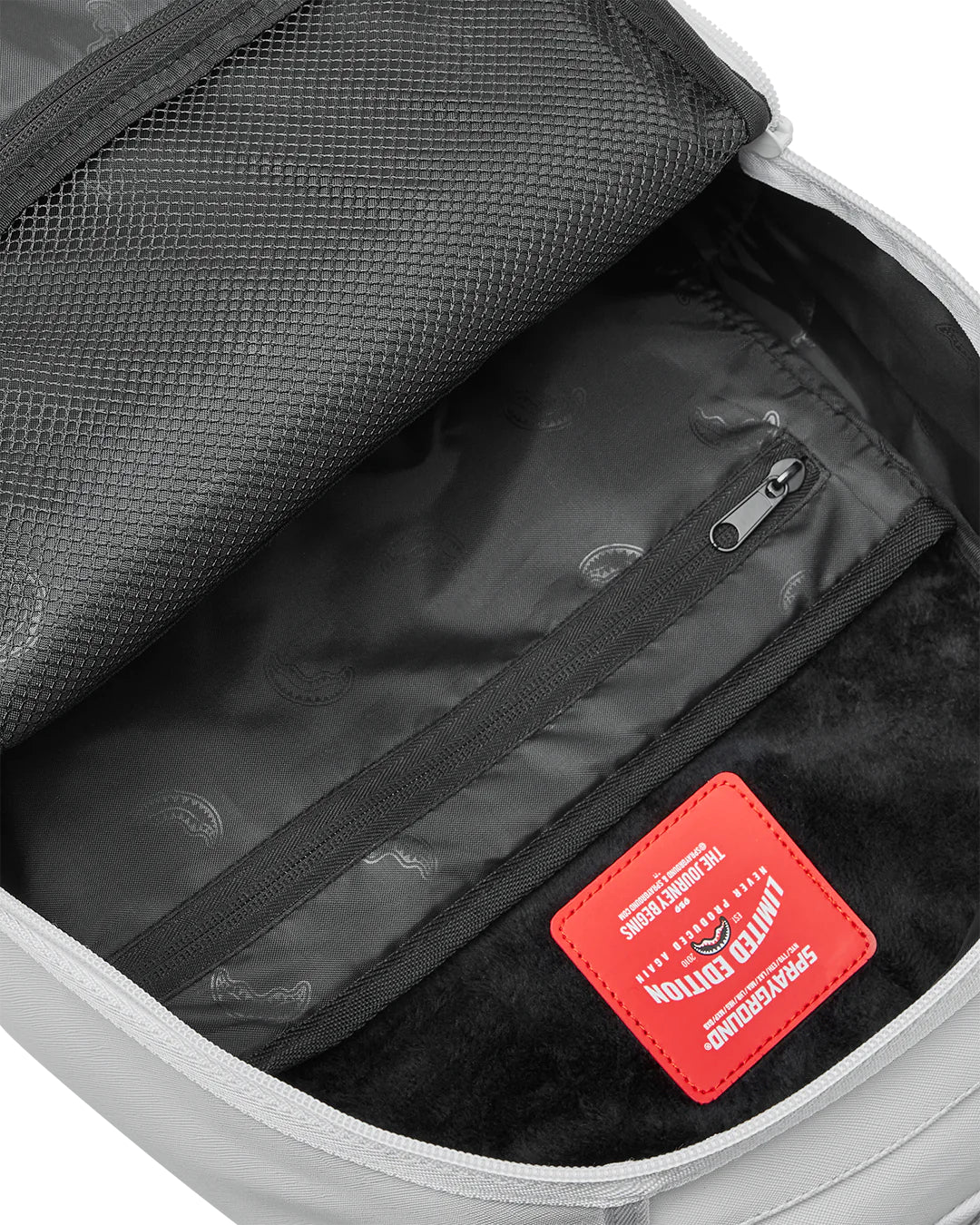 SHARK CENTRAL 2.0 TOTAL WHITE BACKPACK