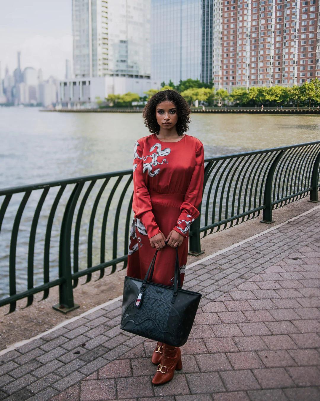 TRI SPLIT TOTE 910T4572NSZ