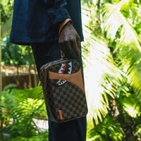 HENNY AIR TO THE THRONE TOILETRY