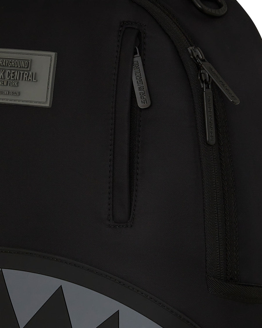 SHARK CENTRAL NYLON BLACK