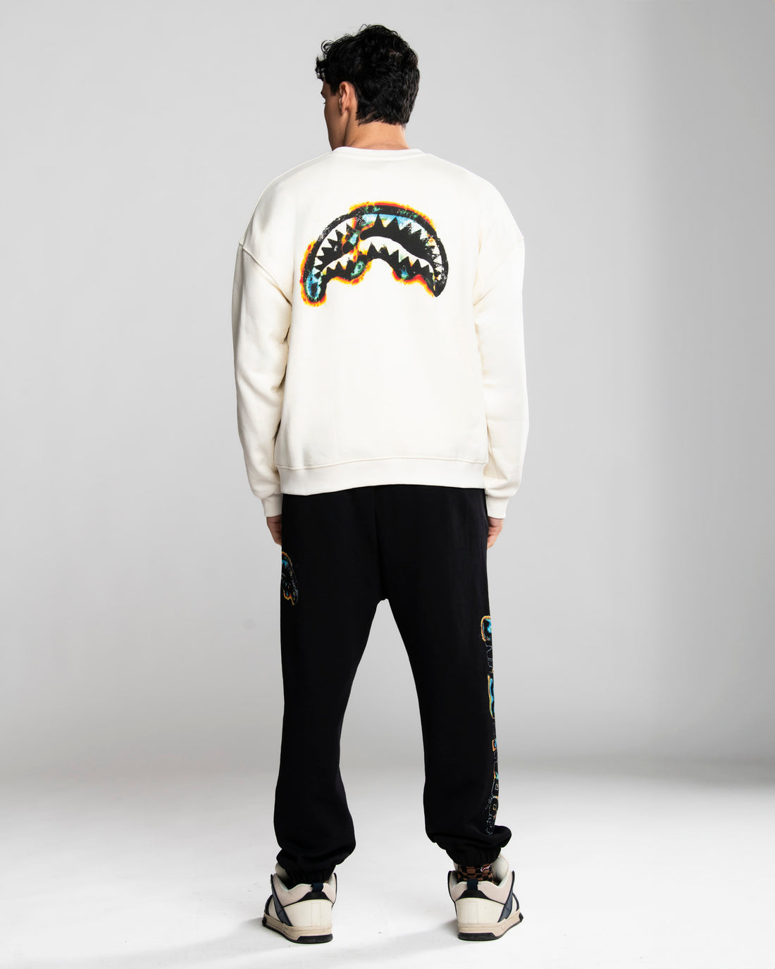 OXIDIZED SHARK CREWNECK