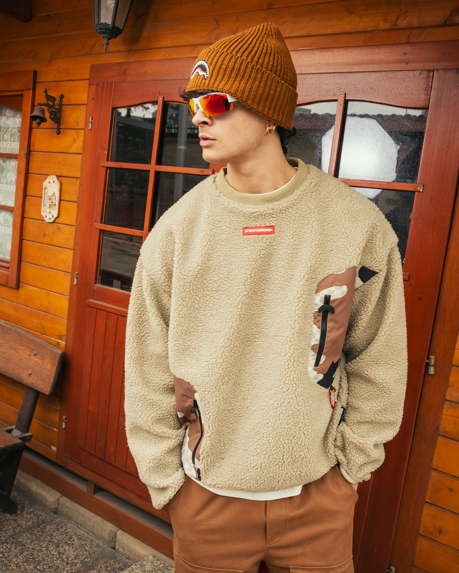 CAMO TEDDY CREWNECK