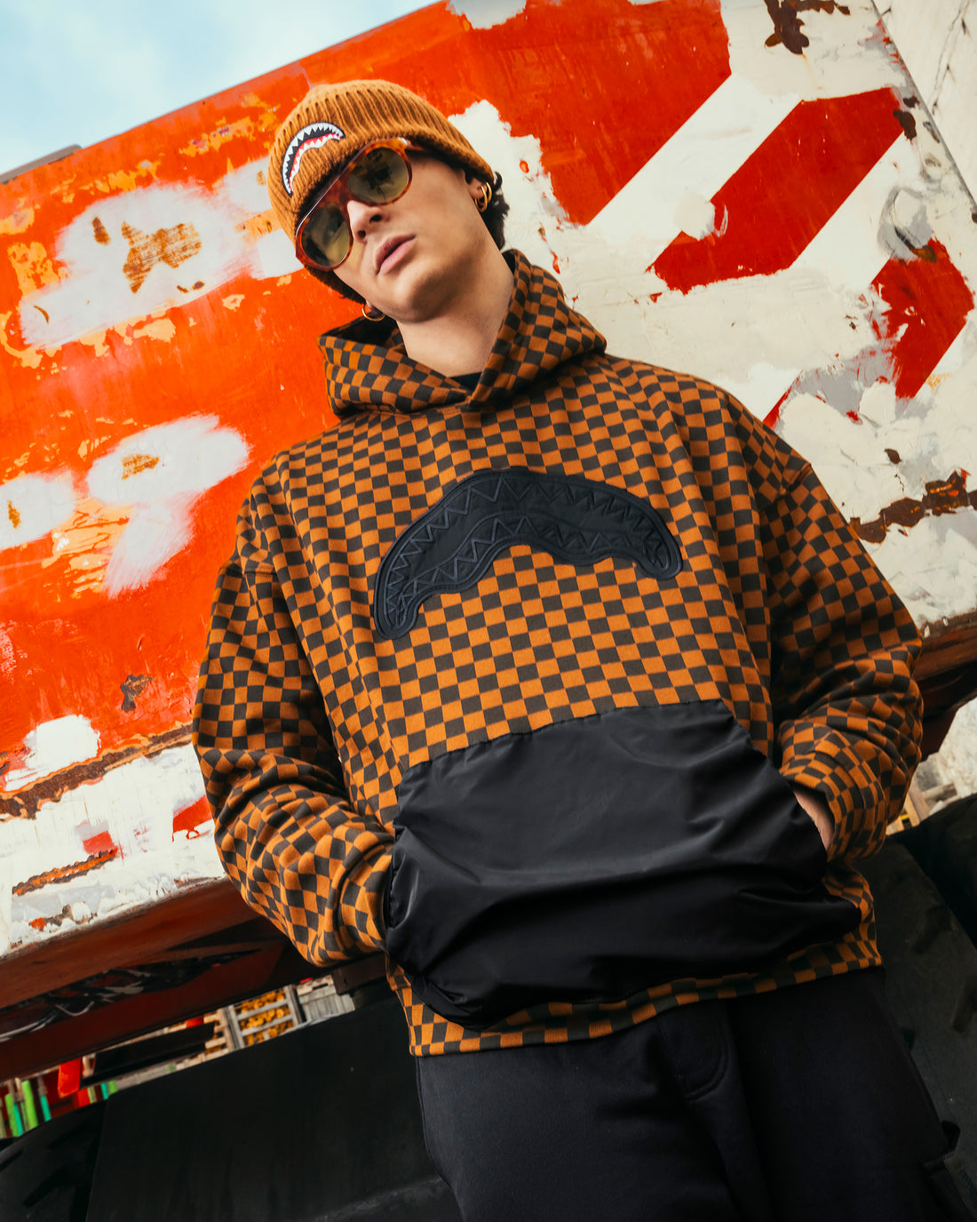 NYLON POCKET HOODIE