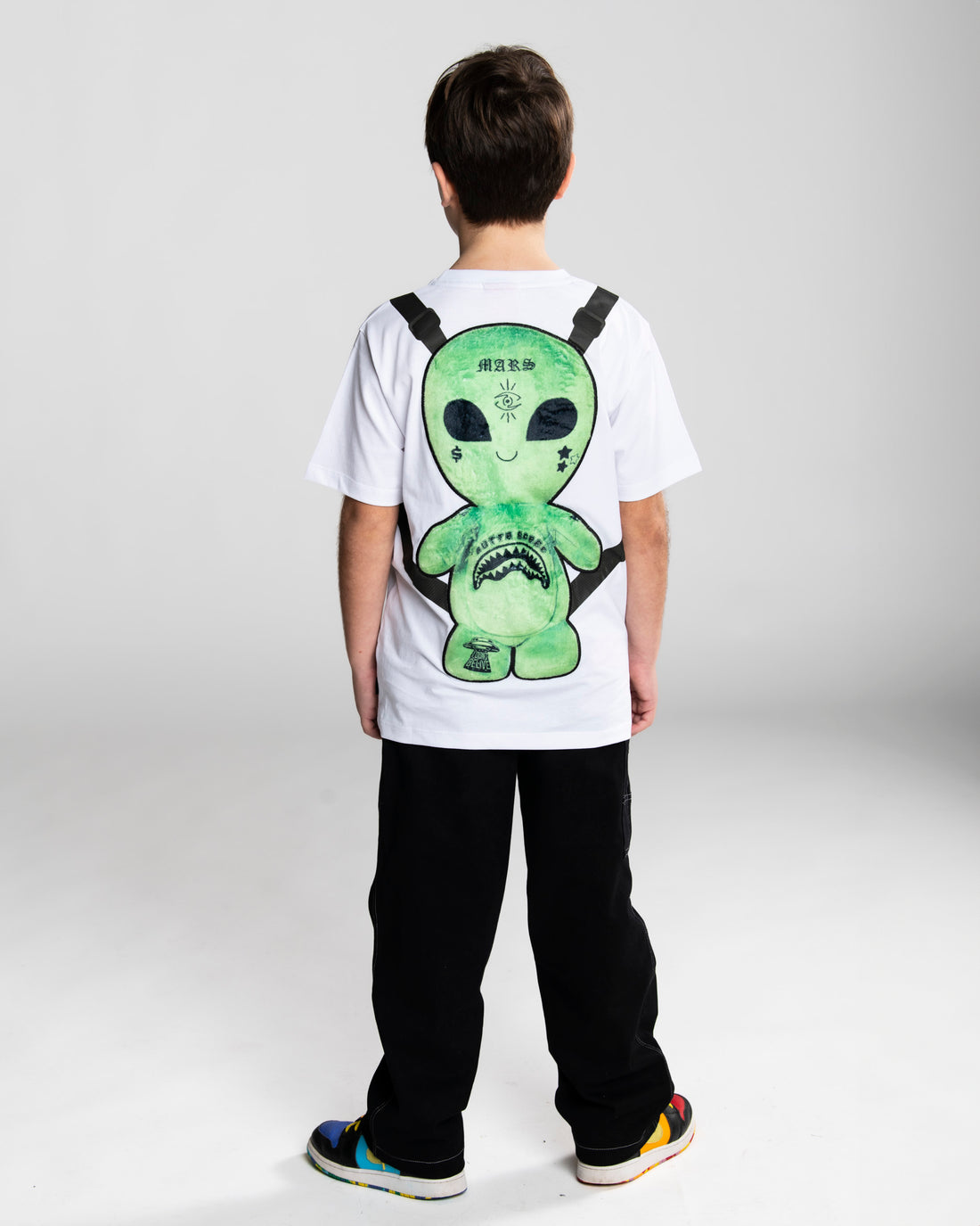 ALIEN PLUSH BACKPACK T-SHIRT