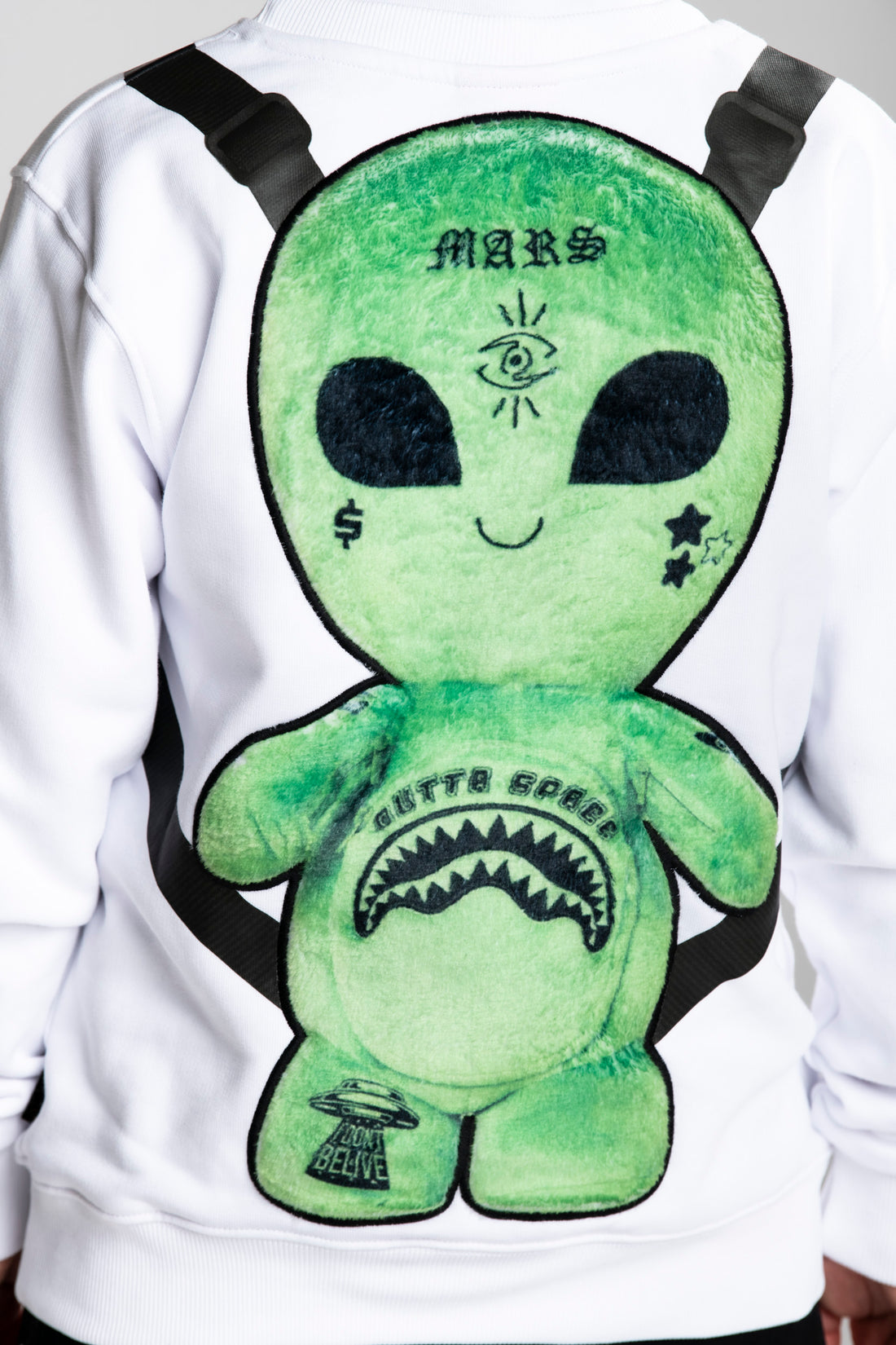ALIEN PLUSH BACKPACK CREWNECK