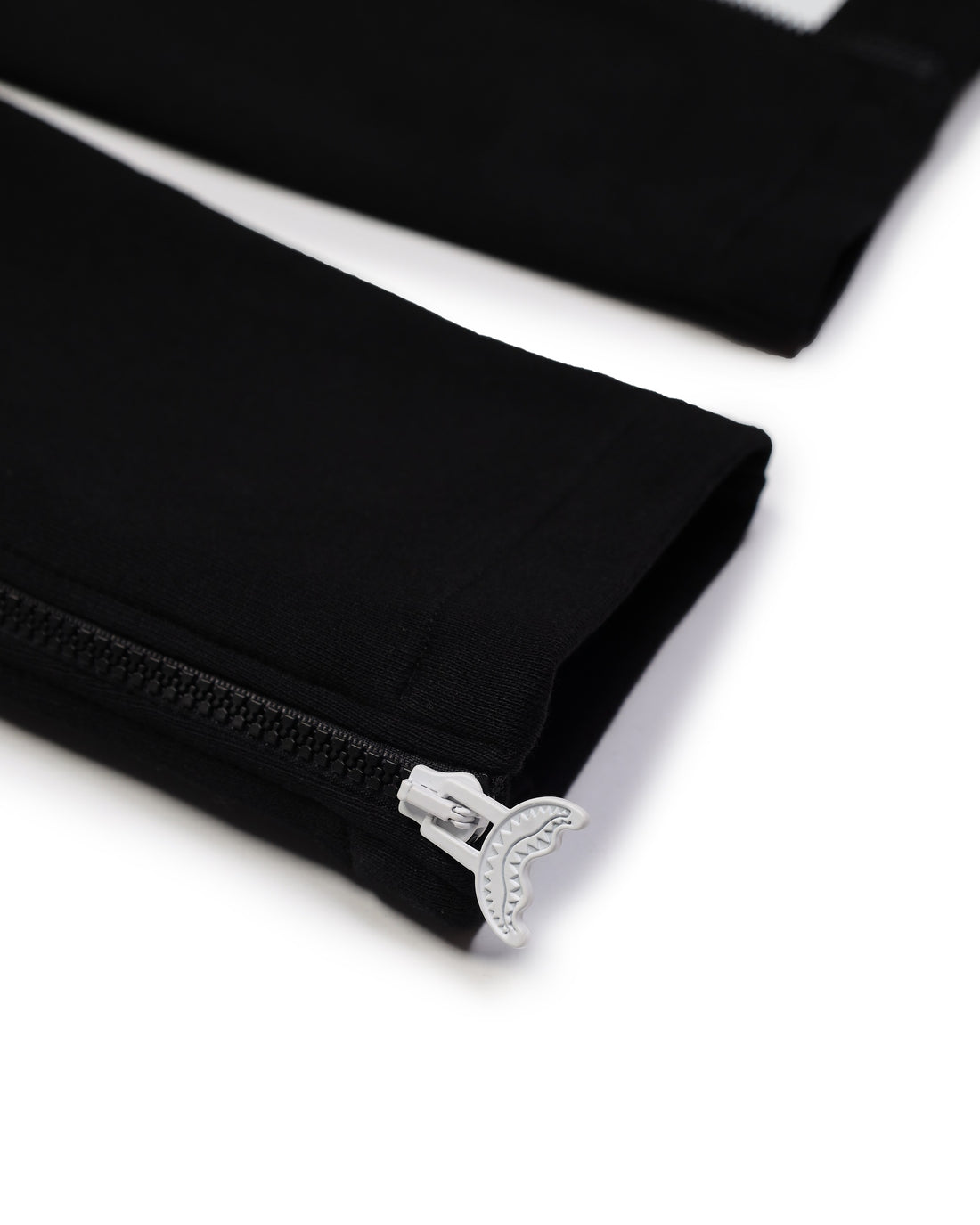 ZIPPER PANTS