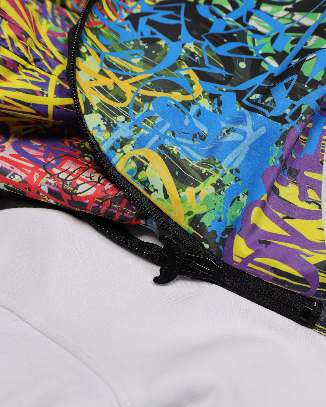 LES BACKPACK IN THE CREWNECK