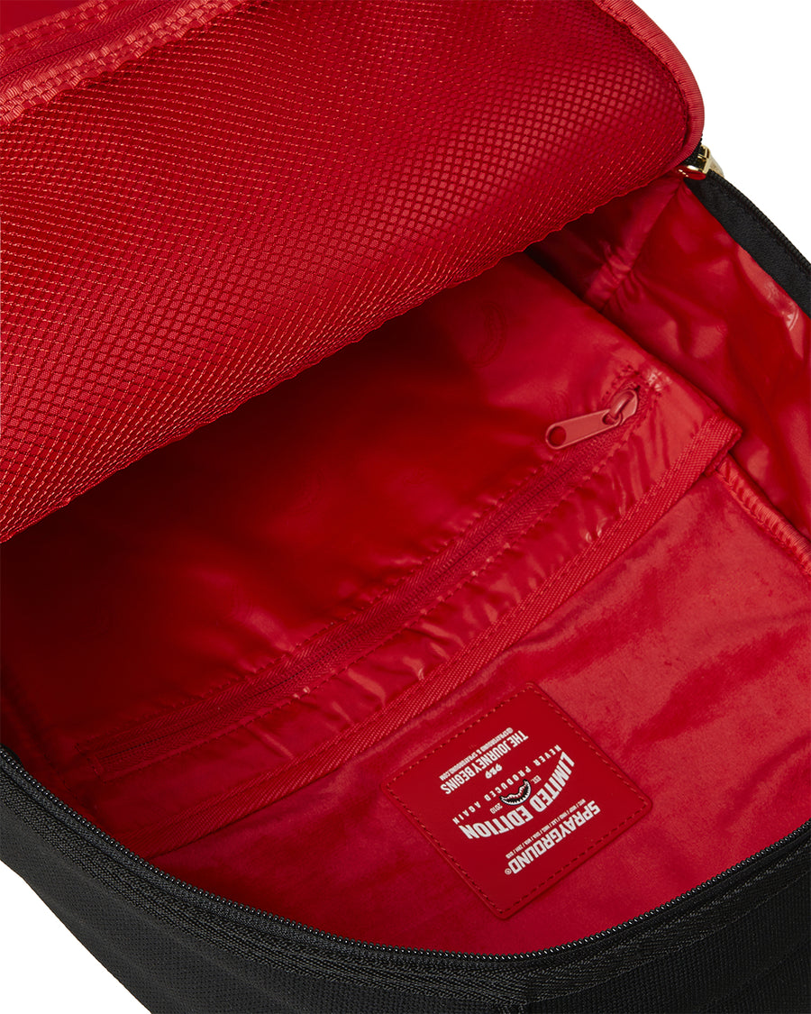 SHARK CENTRAL KNIT BACKPACK