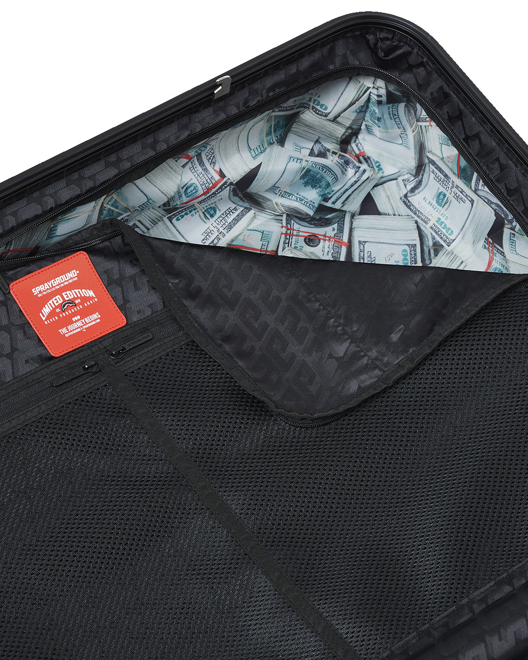 SCRIBBLE SHARK FULL-SIZE LUGGAGE