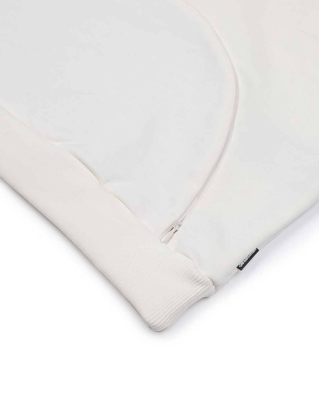 BEAR IN THE POCKET IVORY OVER CREWNECK