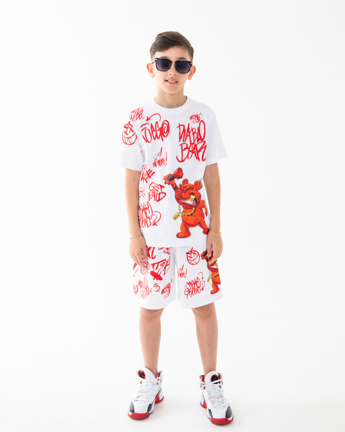 VANDAL DIABLO BEAR WHITE SHORTS