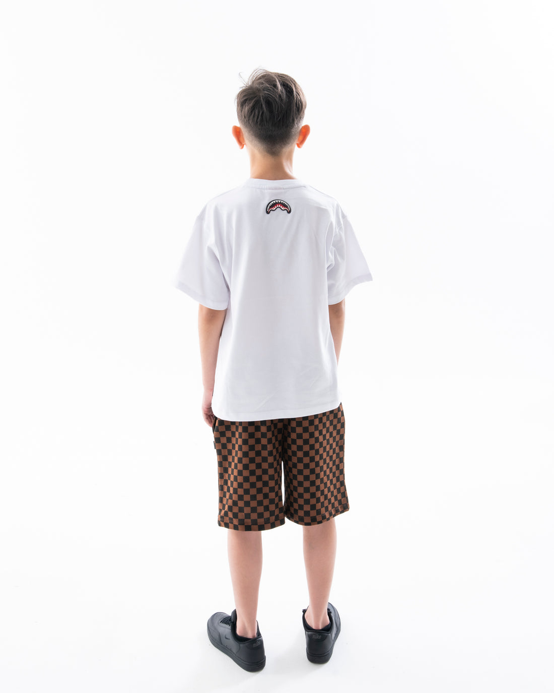 MAKES THE WORLD GO ROUND WHITE OVER T-SHIRT