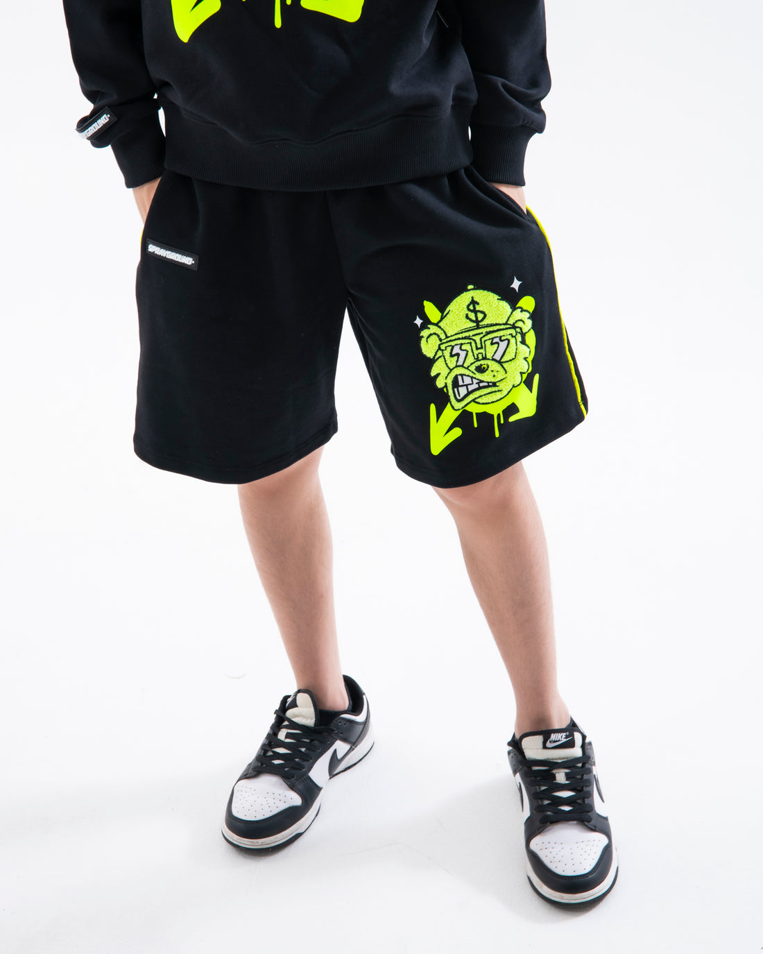 GRAFFITI BEAR SHORTS BLK