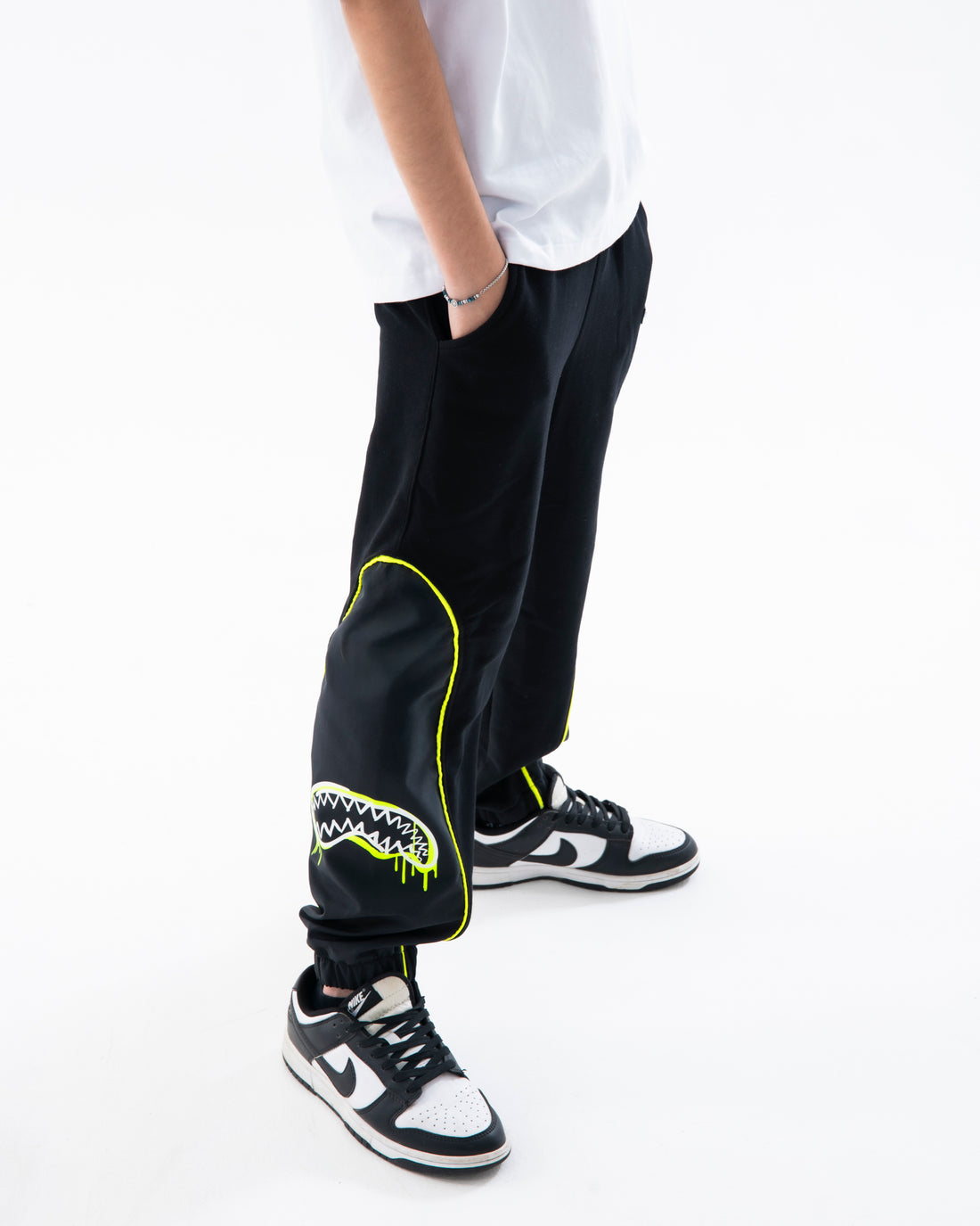 GRAFFITI BEAR BAGGY PANTS BLK