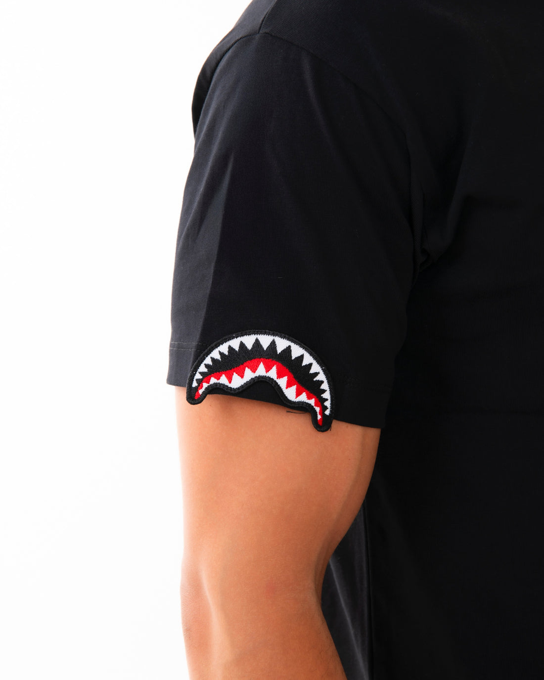 SHARKPATCHES NEW REGULAR T-SHIRT BLK