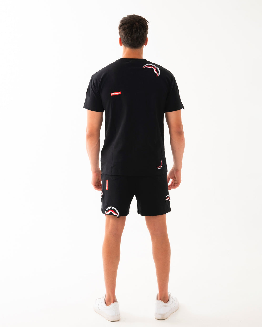 SHARKPATCHES NEW REGULAR T-SHIRT BLK