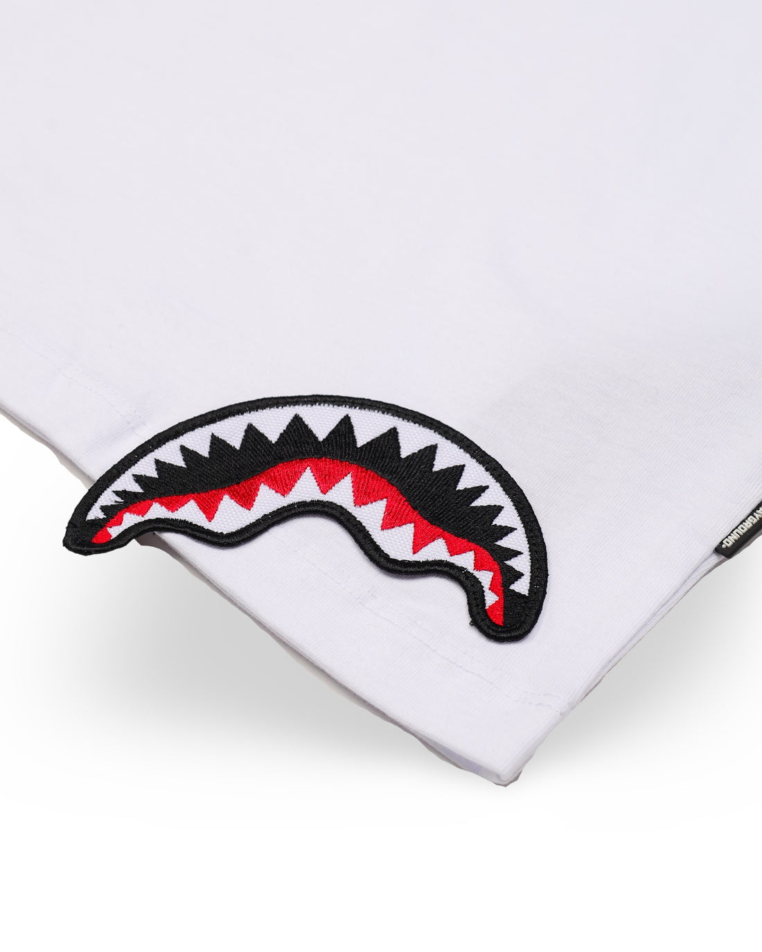 SHARKPATCHES NEW REGULAR T-SHIRT WHT