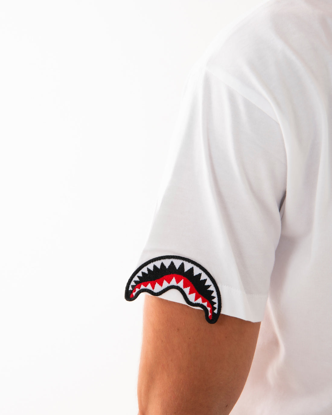 SHARKPATCHES NEW REGULAR T-SHIRT WHT