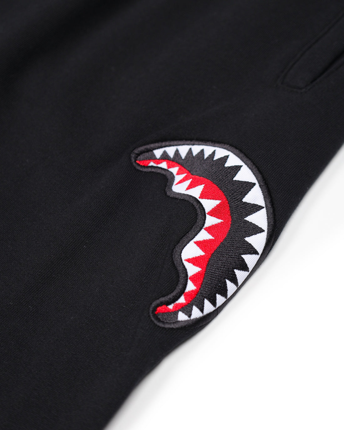 SHARK CENTRAL PANTS BLACK