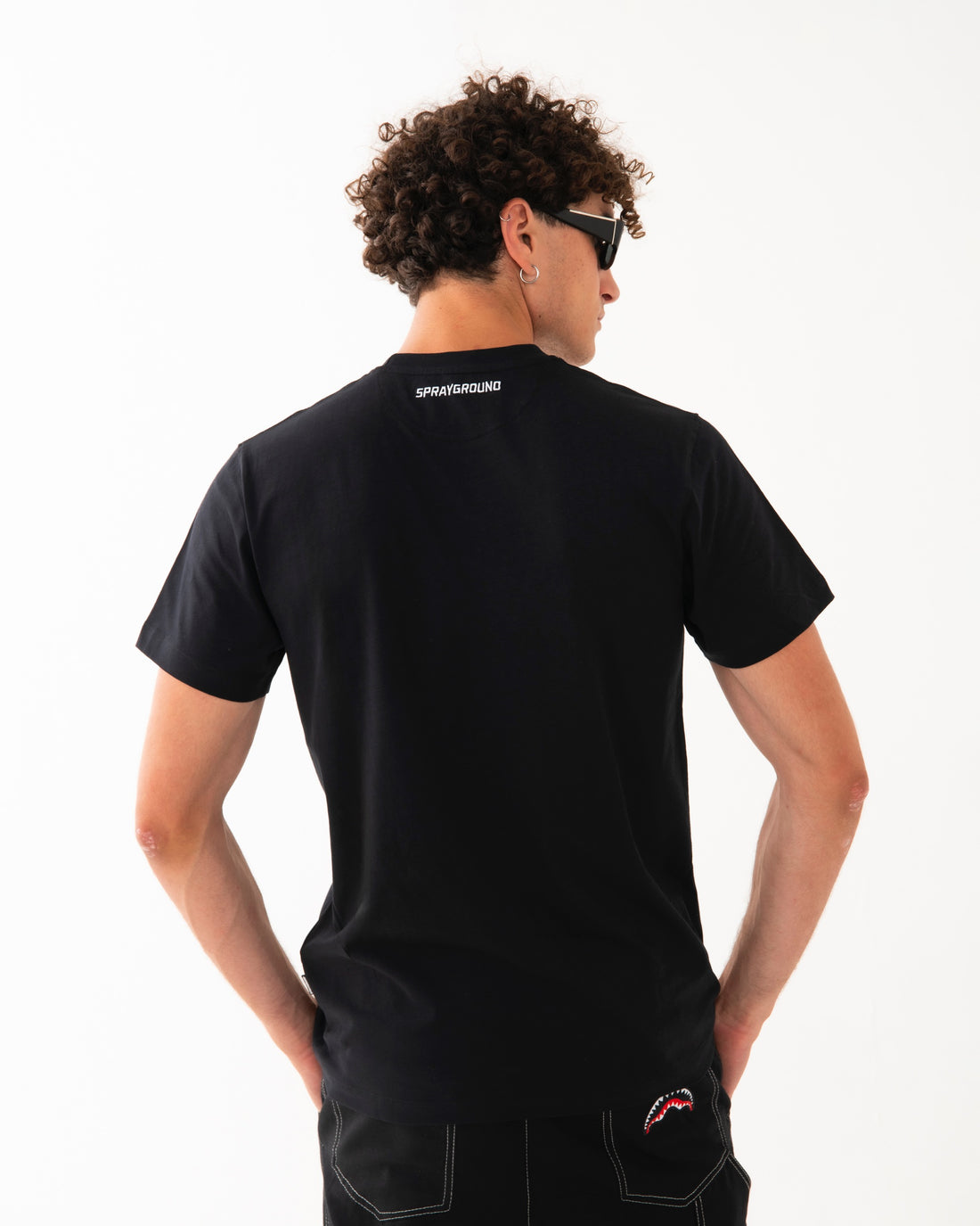 SCRIBBLE EMBROIDERY SHARK REG T-SHIRT BLK