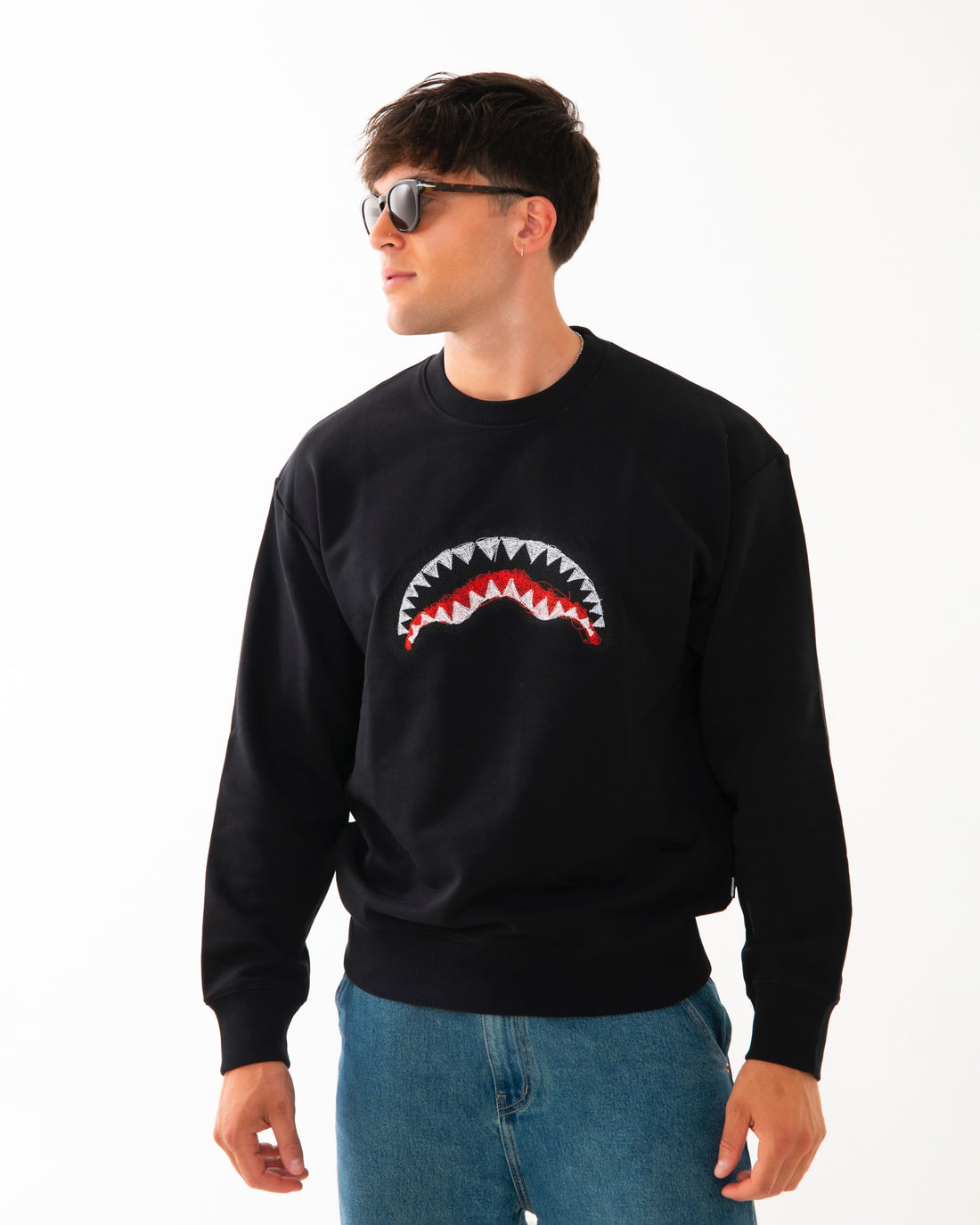 SCRIBBLE EMBROIDERY SHARK CREW BLK