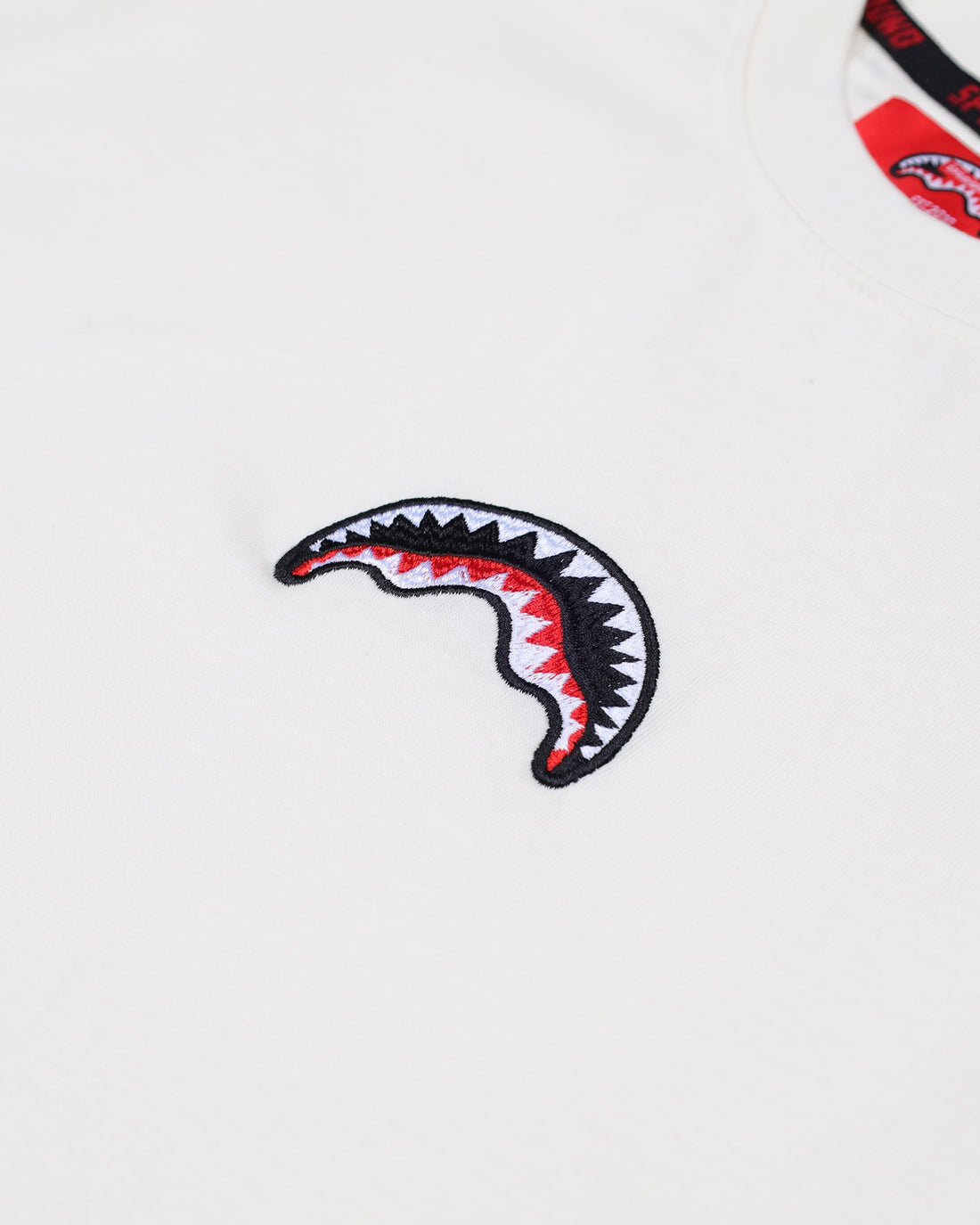 BE A SHARK BOXY T-SHIRT  IVO