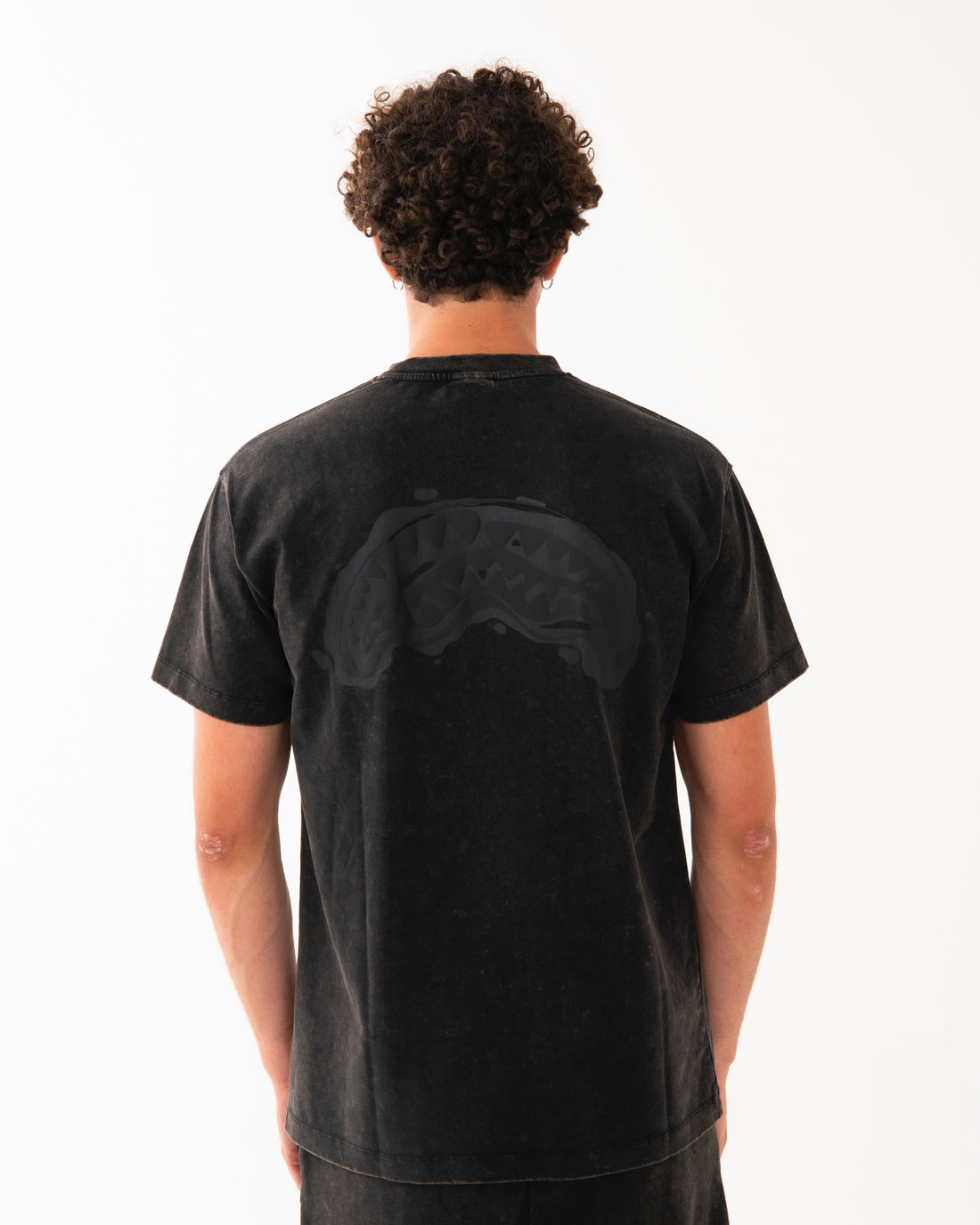 STONE WASHED MELTED SHARK NEW REG T-SHIRT BLK