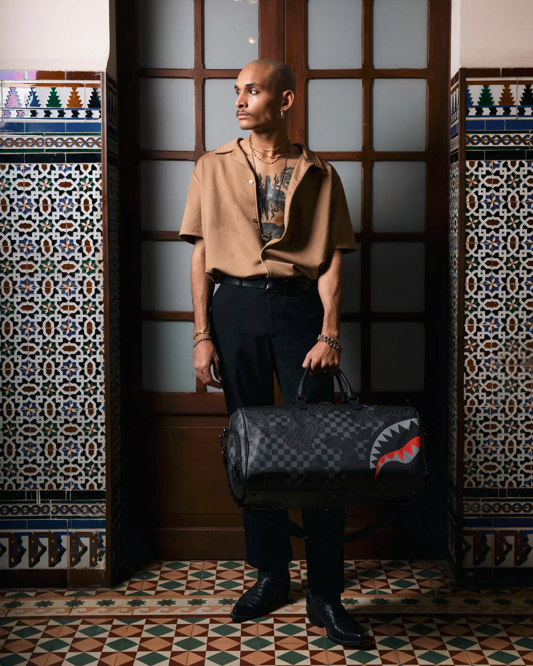 4AM RED SHARK DUFFLE