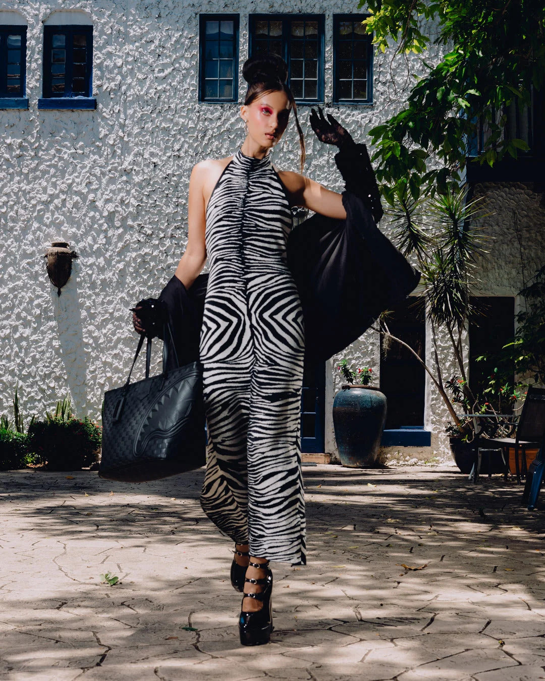 RAISED CHECK TOTE