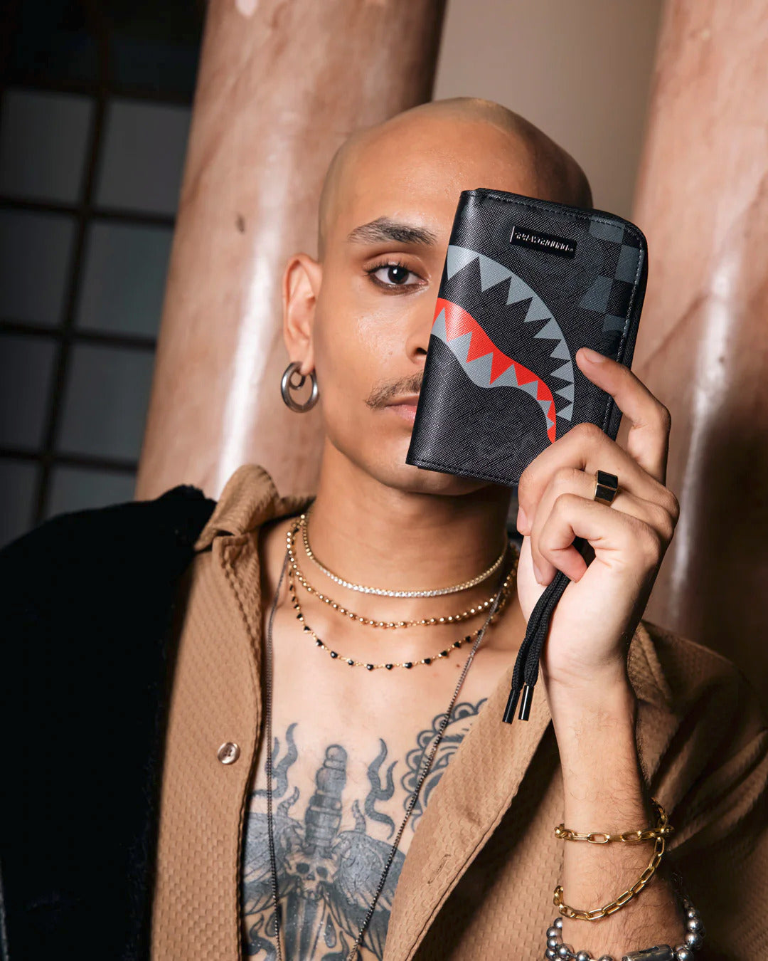 4AM RED SHARK WALLET