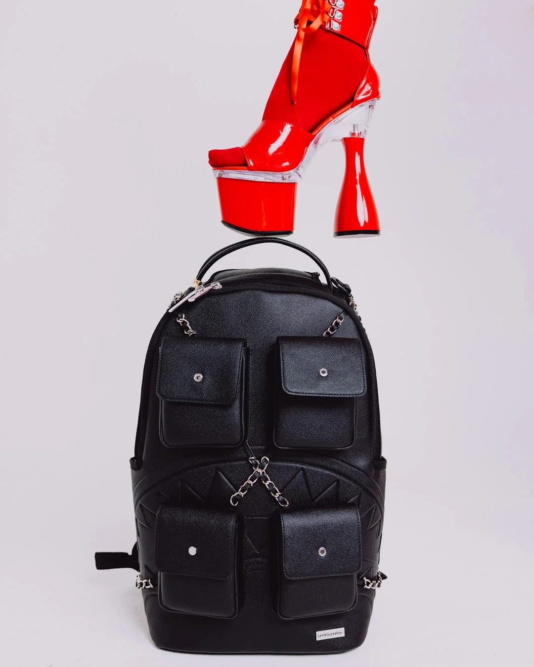 HANGING POCKETS SHARK BACKPACK