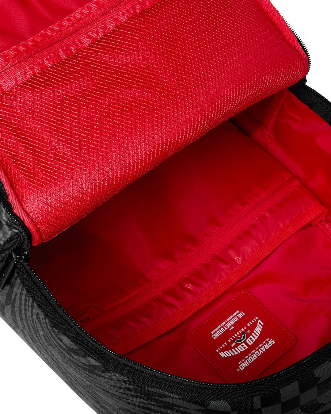 CHECKER SHARK TRAIL BACKPACK