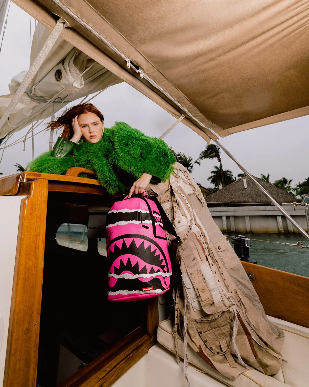 SHARK CENTRAL DUALITY TEAR BACKPACK