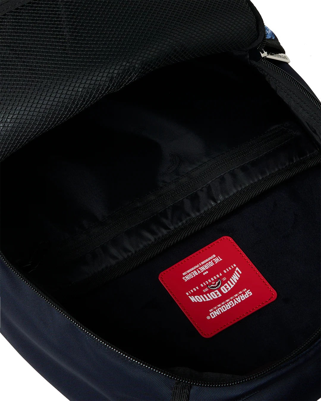 WATER LIPS SHARK BACKPACK
