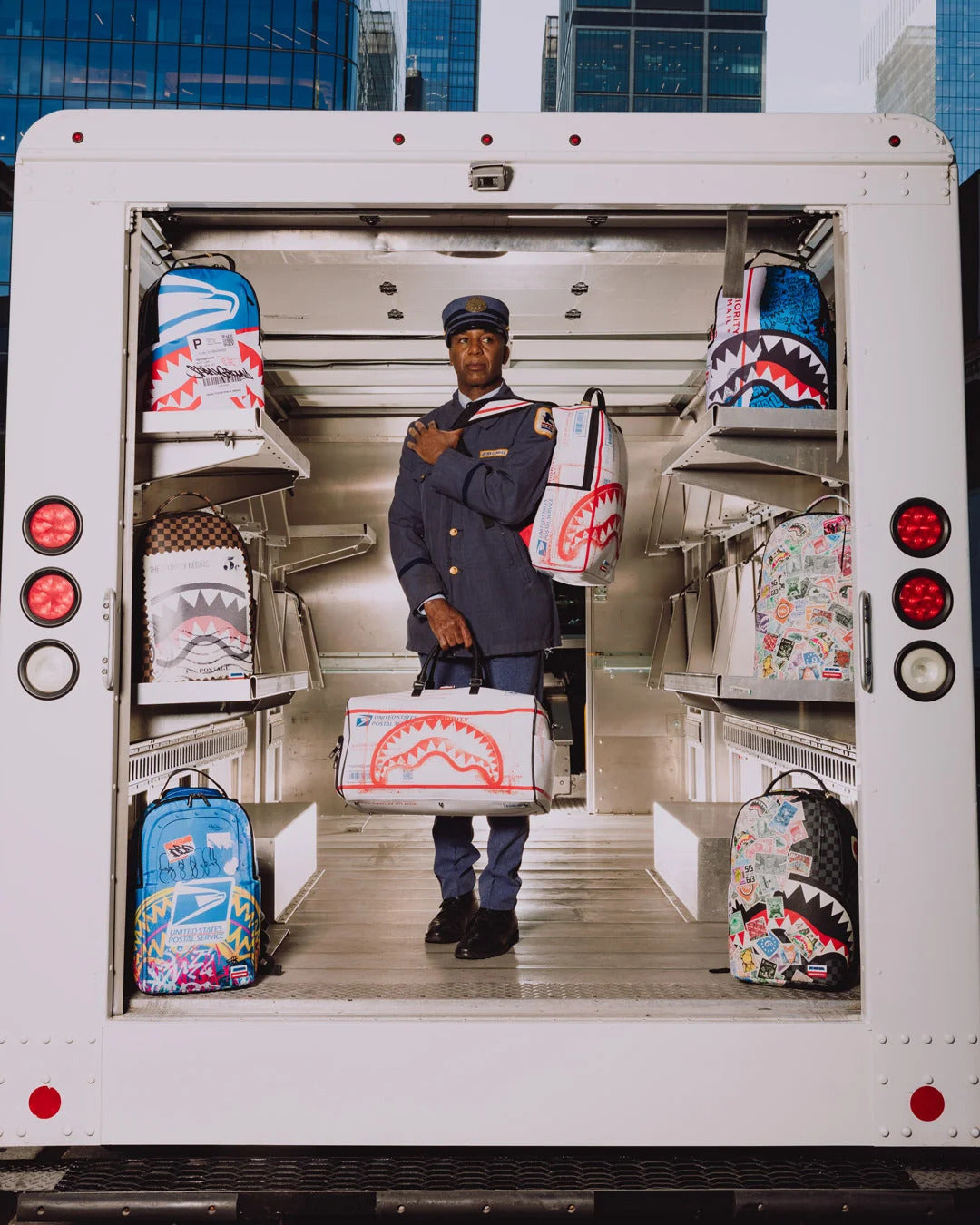 USPS PRIORITY PACKAGE BACKPACK