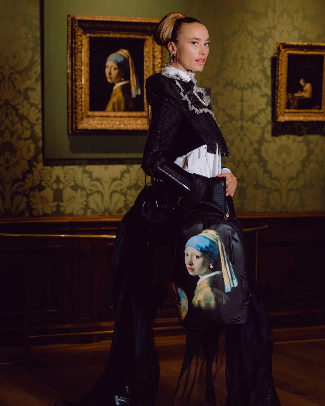 MAURITSHUIS MUSEUM GIRL WITH A PEARL EARRING BACKPACK