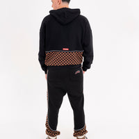 CHECKERED CONTRAST OVER PANTS