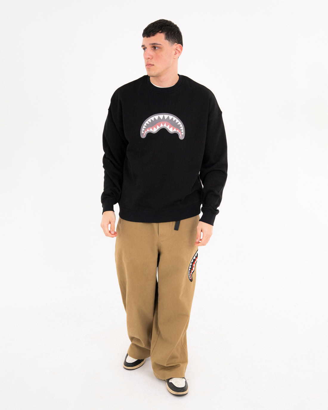 3D SHARK COMFY CREWNECK BLACK