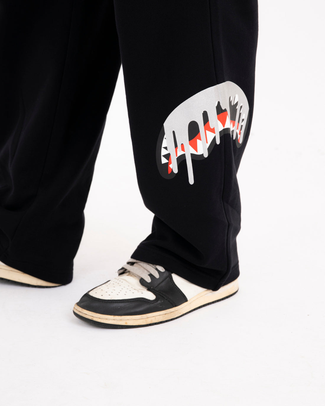 SILVER DRIP OVER PANTS