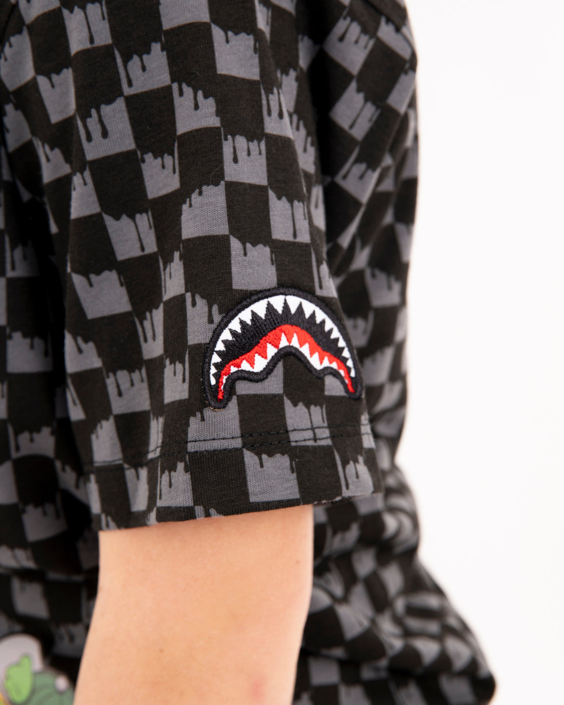 THROW IT TO ME DRIP CHECKERED SPLIT REGULAR T-SHIRT