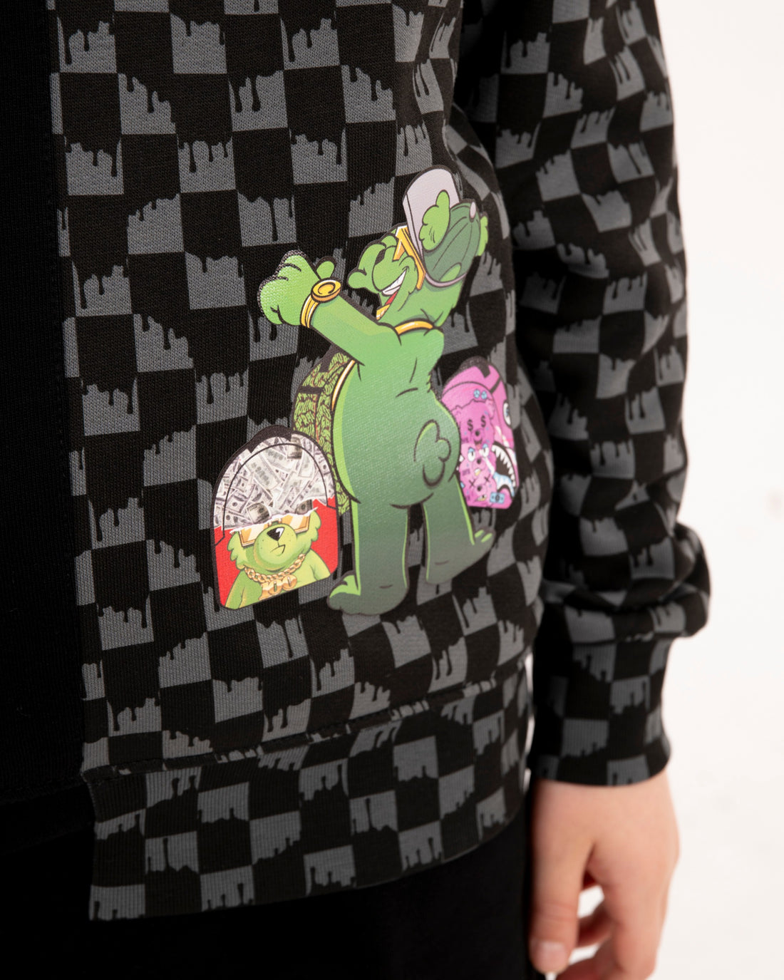 THROW IT TO ME DRIP CHECKERED SPLIT REGULAR CREWNECK